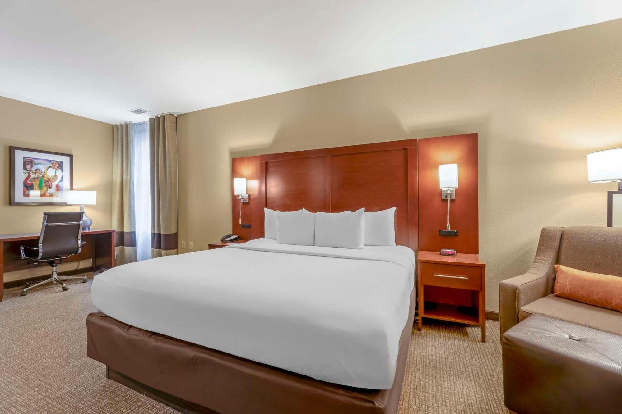Comfort Downtown 3*
